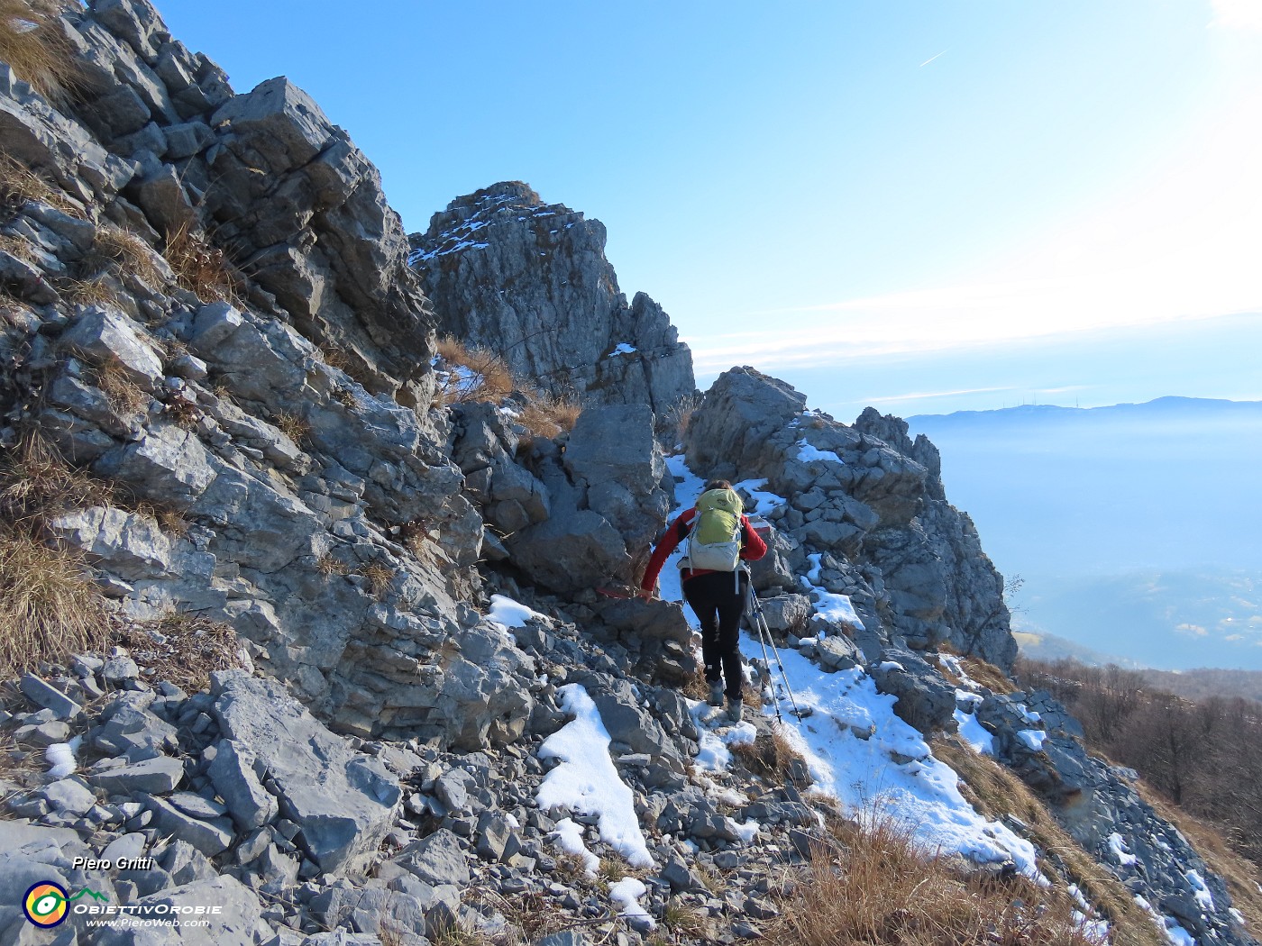 57 Salendo allo Zuc di Pralongone pestando neve.JPG